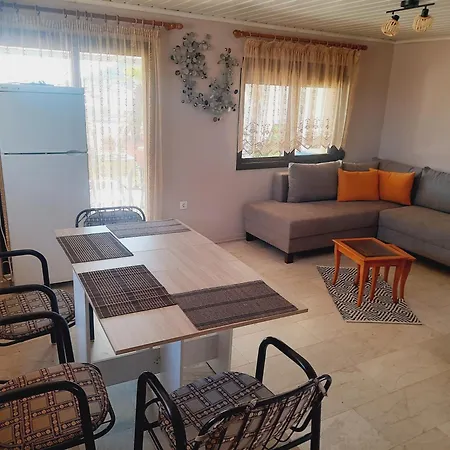 Apartment Skyloft Nea Karvali