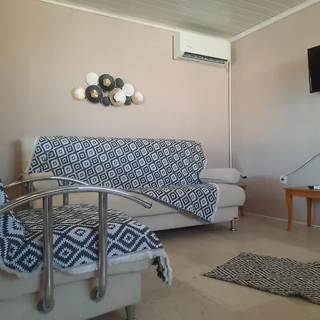 Skyloft Daire Nea Karvali